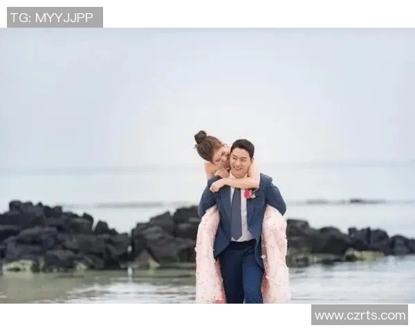 足球明星与妻子共舞浪漫夜晚展现甜蜜爱情与默契配合