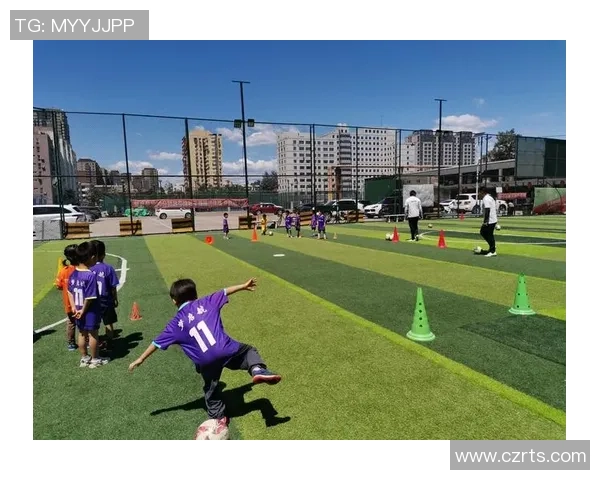 杨芳独家解析足球技巧与战术心得分享让你更懂比赛的魅力与乐趣